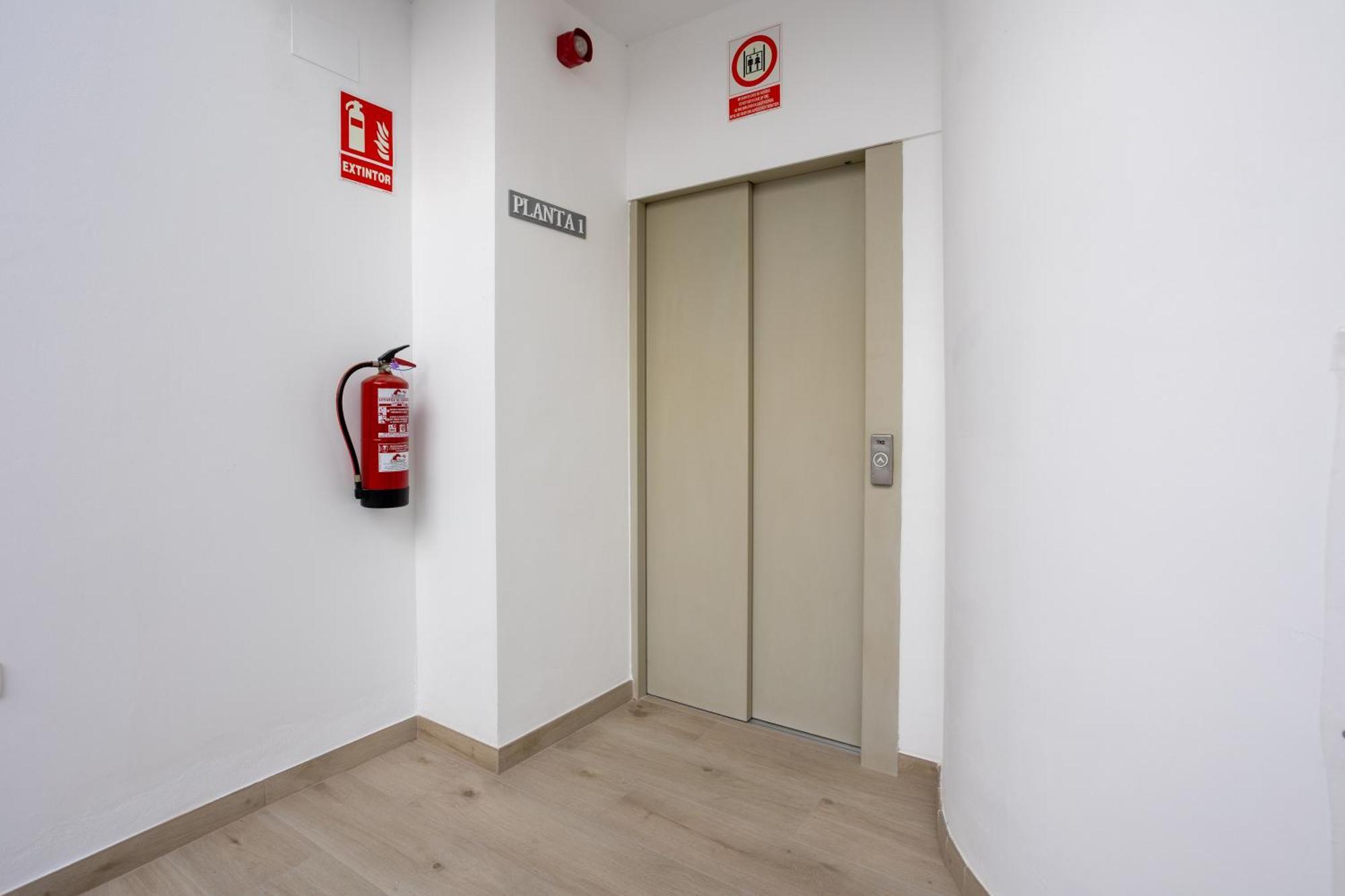 Hotel Oasis Centro Conil De La Frontera Eksteriør billede