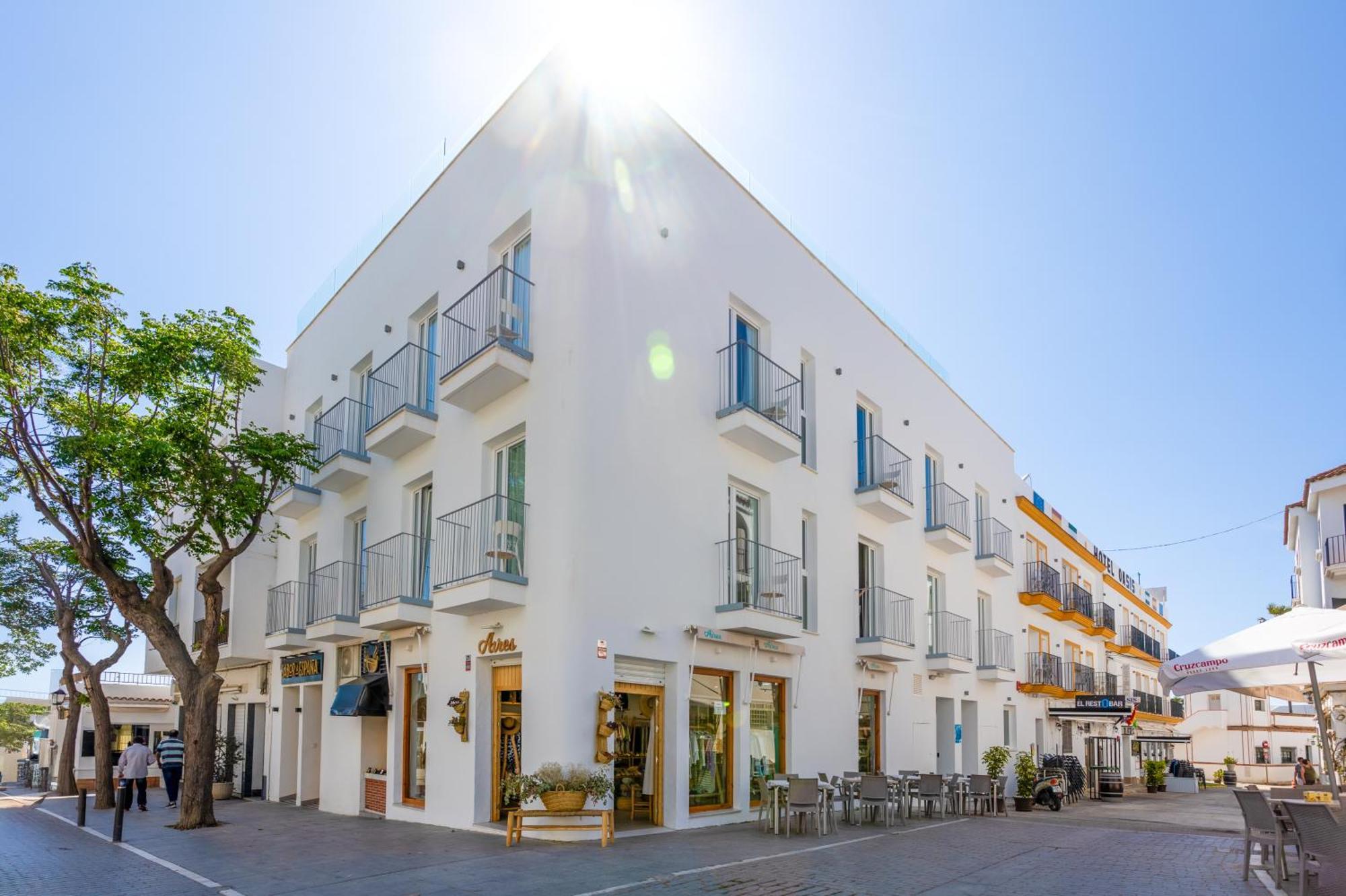 Hotel Oasis Centro Conil De La Frontera Eksteriør billede